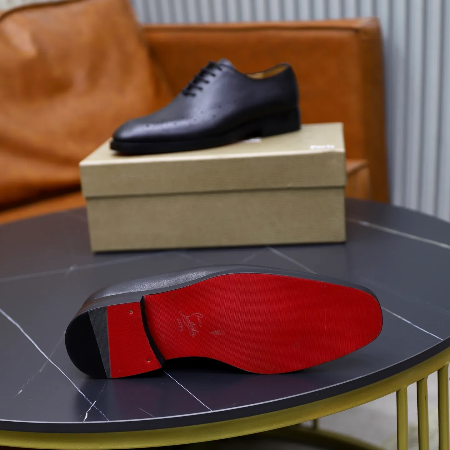 Ex-factory price: 620💰Christia*.Loubouti*🆑High-end men’s business formal leather shoes | Classic red sole shoes | Original imported first-layer cowhide | Water-dyed cowhide lining | Italian imported red rubber outsole | High-end luxury | Perfect interpretation of fashion, sunshine, style, suitable for various occasions Size: 39-44 (38.45 custom-made)